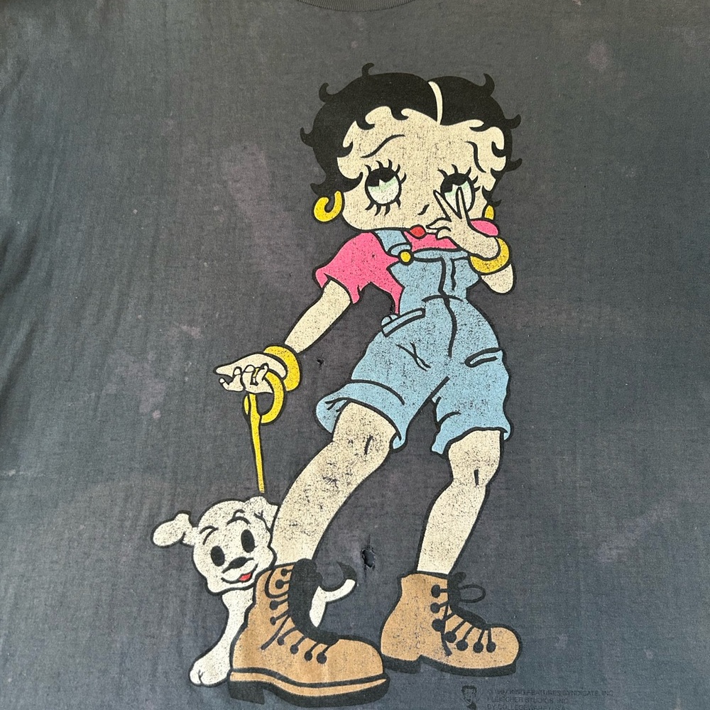 Boo - Picture 4 of 10